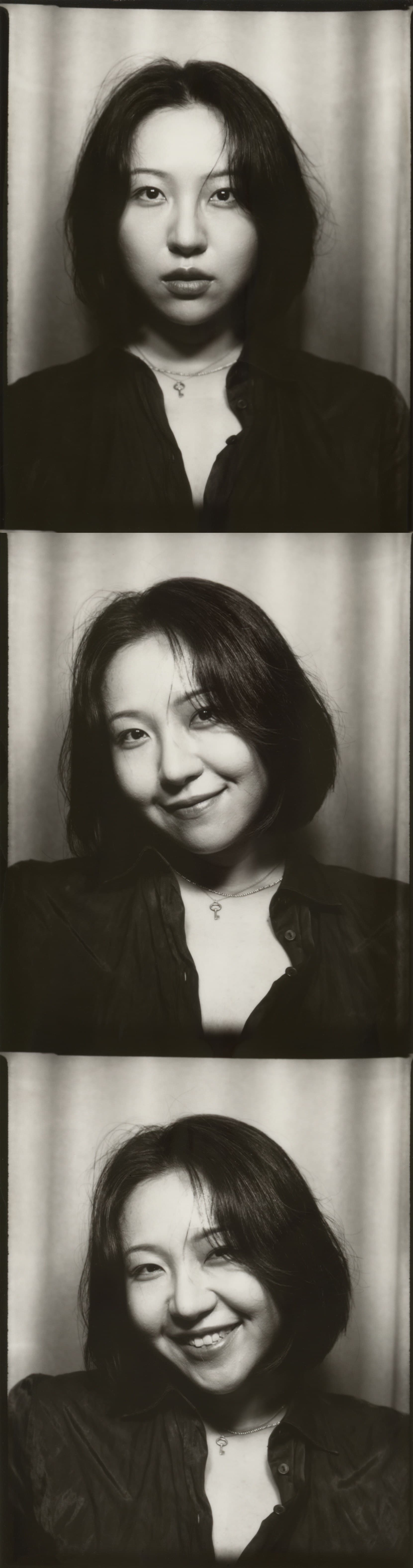 세 컷으로 이어진 김소윤 프로필 사진